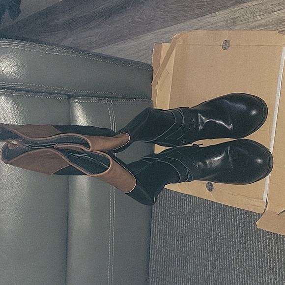 Boots - Picture 4 of 5